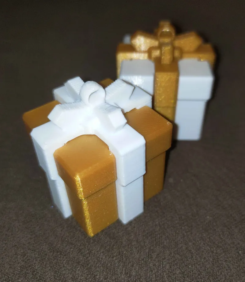Christmas Gift-Shaped Ornament (Bauble)