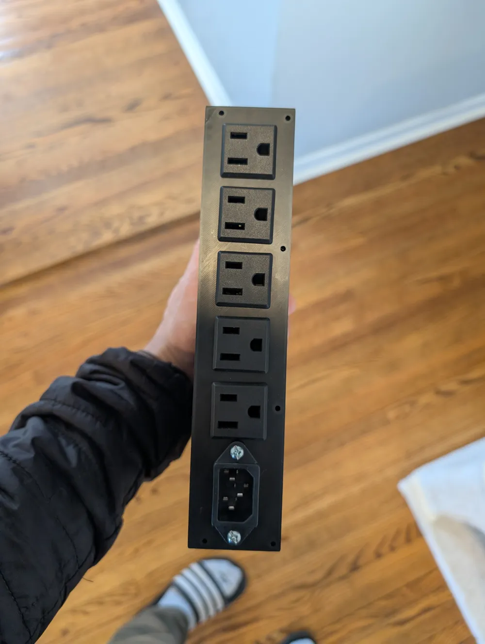 10-Inch Rackmount PDU - Free 3D Print Model - MakerWorld