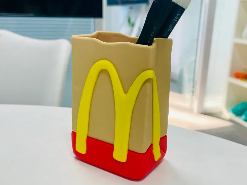 麦当劳纸袋笔筒