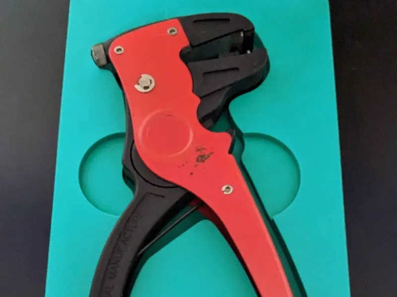 Gridfinity wire stripper holder