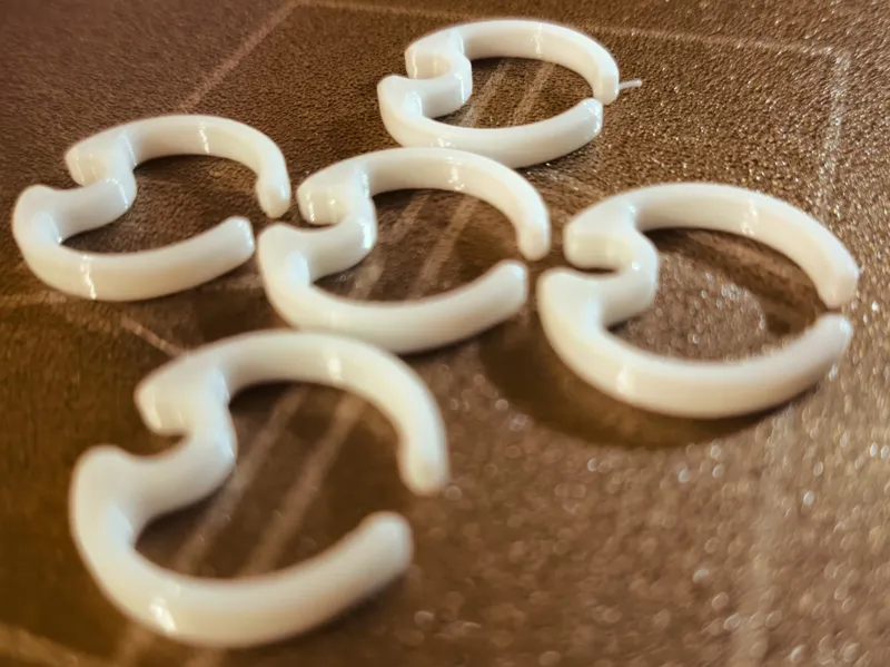 Clip for PTFE with ring
