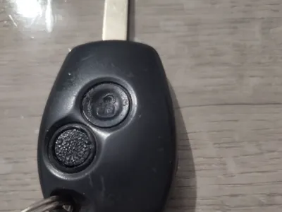 Twingo remote replacement button