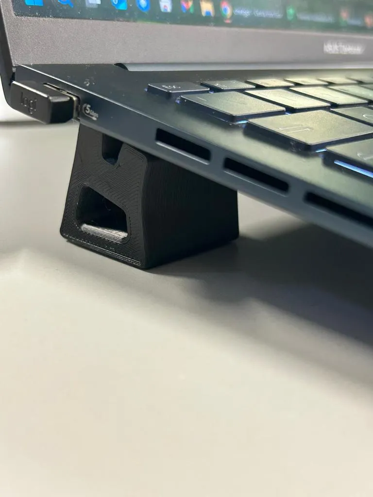 Asus ZenBook OLED 14 – Snap-Fit Rear Risers by kenzo88 MakerWorld ...