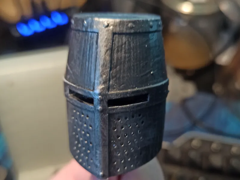 'Tis but a scratch! A knights Beerbottle helmet
