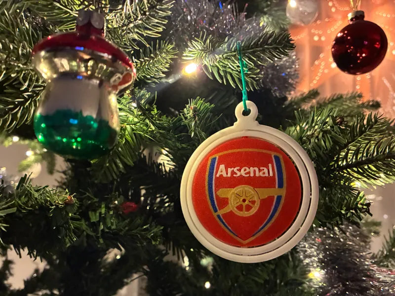 Christmas ornament with Arsenal emblem
