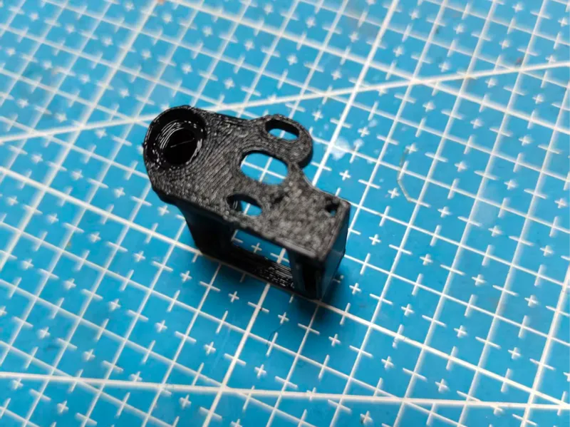 OBZ V2车架用的130有刷电机座