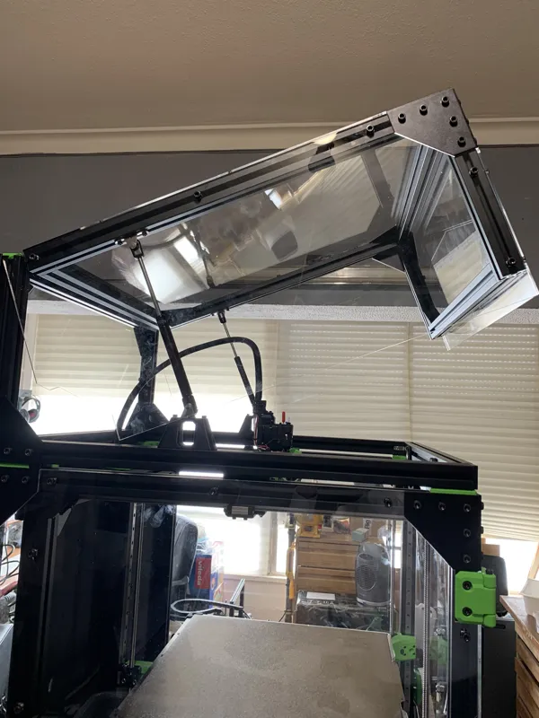 Ratrig V-Core 3 top cover strut stand