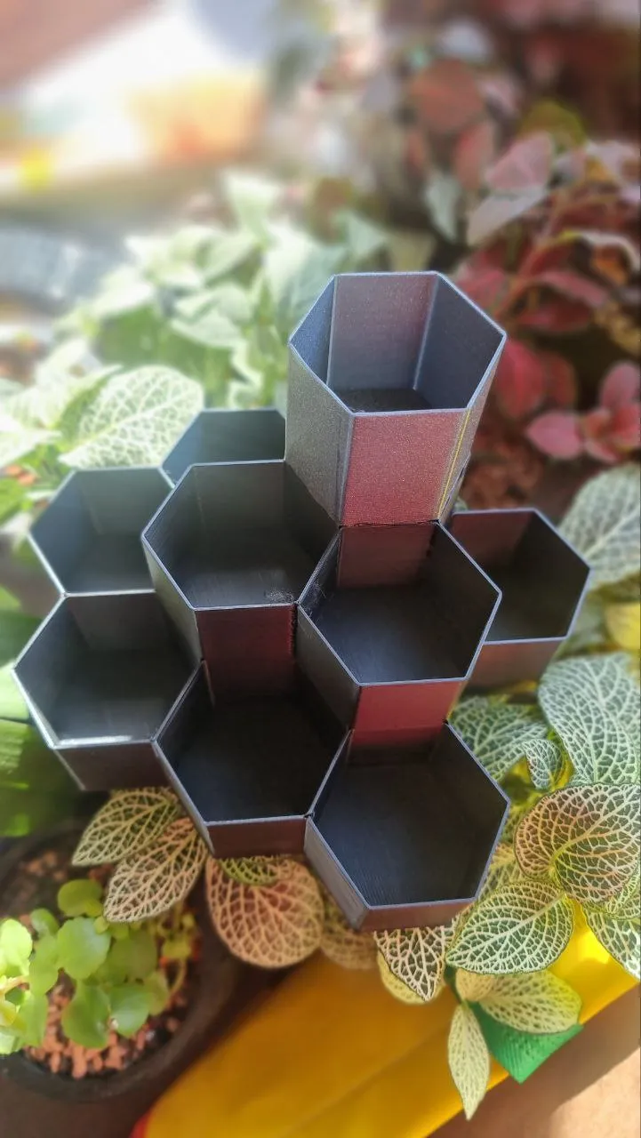 Honeycomb planters