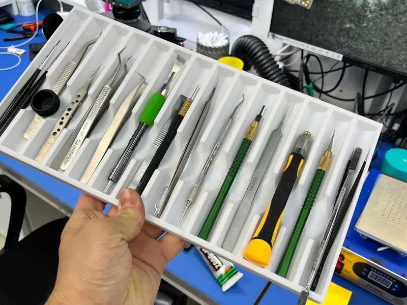 Organizer for tweezers and scalpels