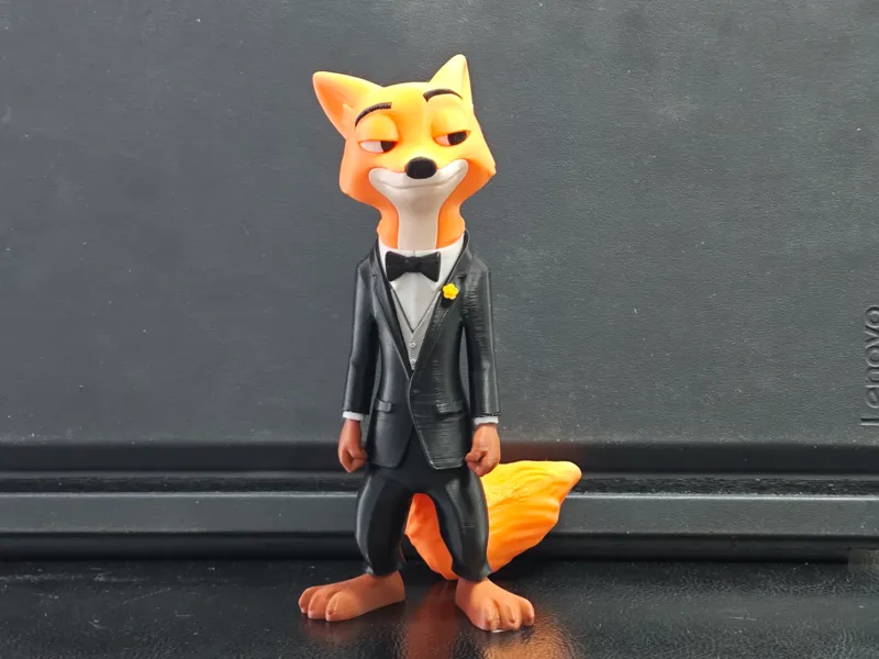 疯狂动物城2 西服狐尼克Nick Wilde手办,无需AMS