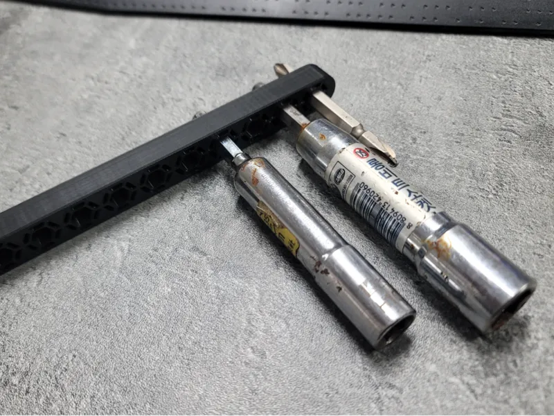 Hex bit holder