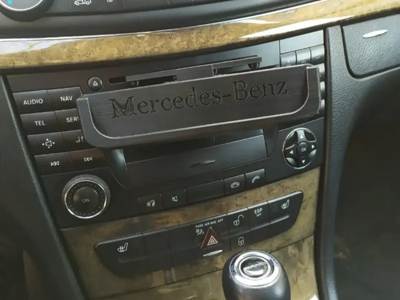 Car phone holder. Cd slot. W211