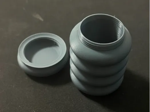 Small storage bottle