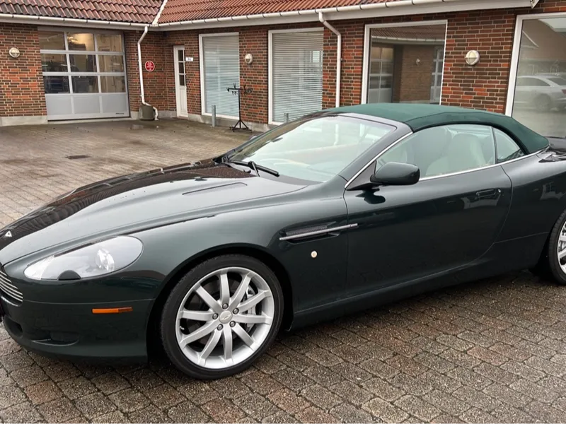 DB9