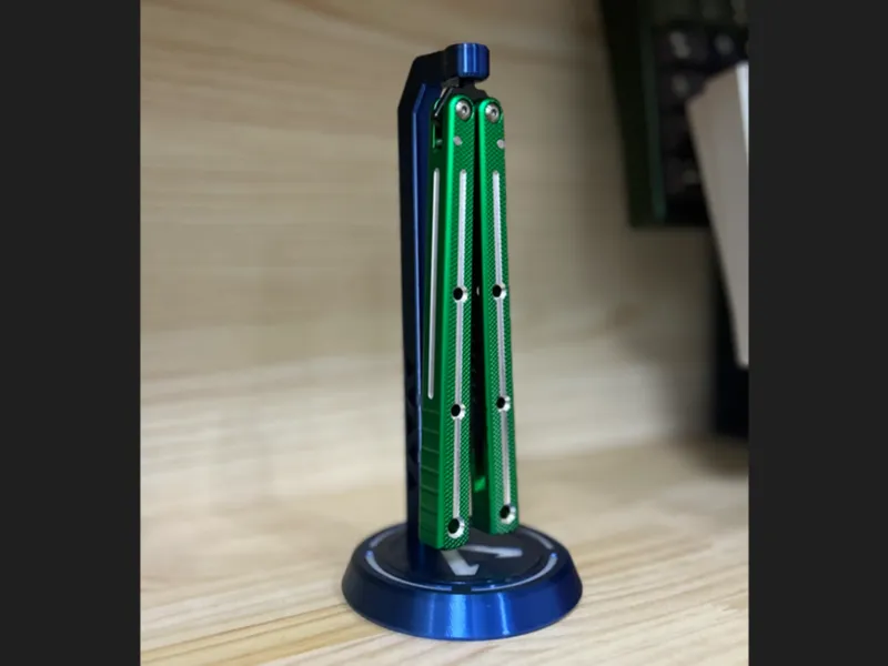 蝴蝶刀架 磁吸悬浮刀架