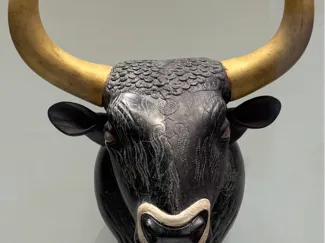 minoan bull