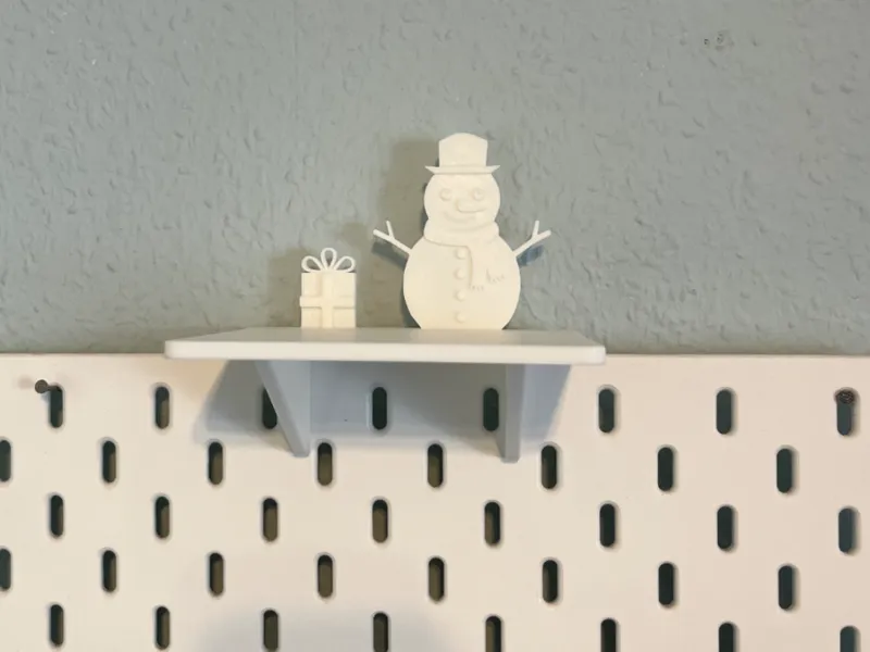 Skadis Top Shelf – Christmas Themed
