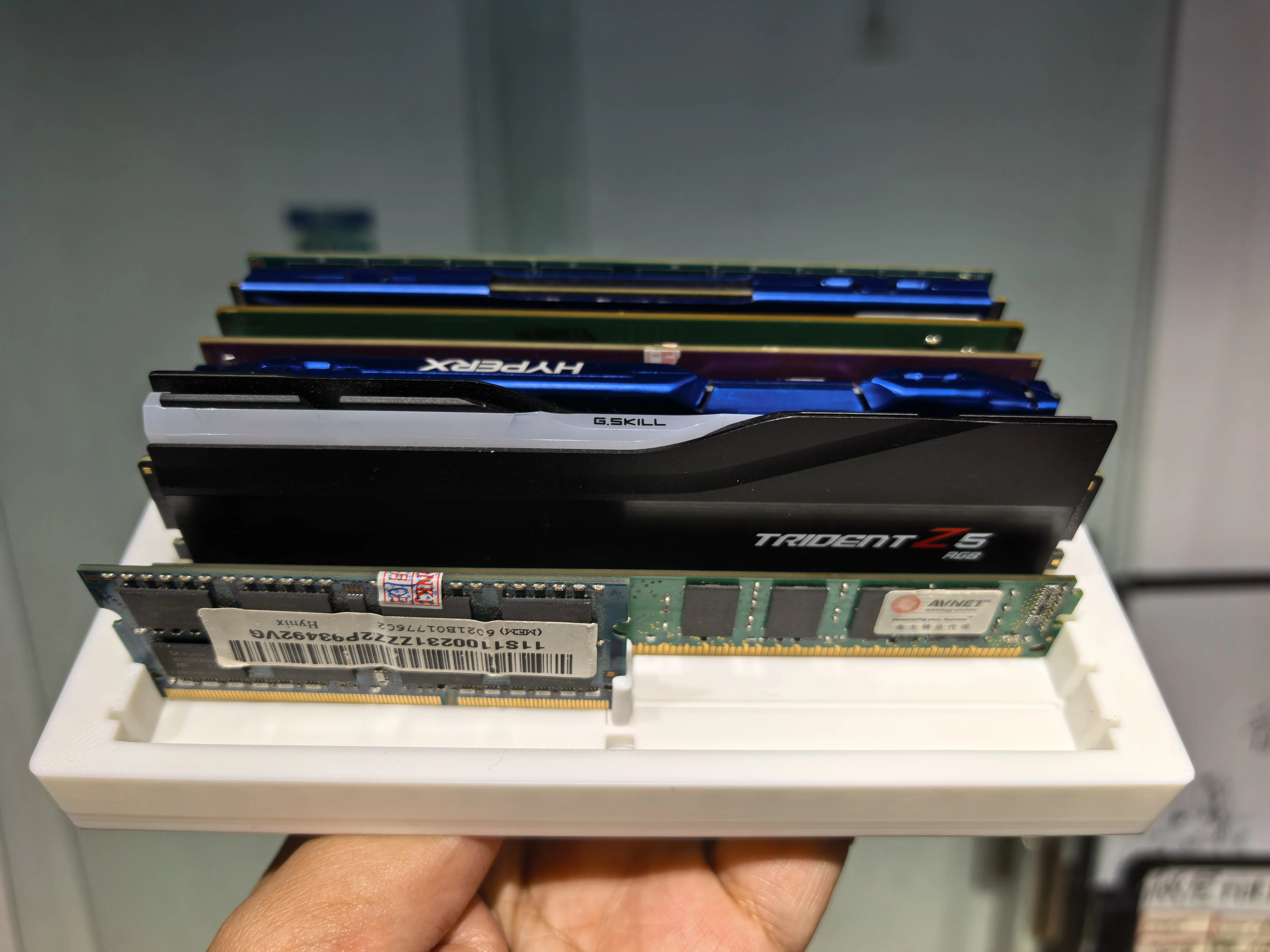 Modular Ram Modular RAM stick tray, with customizable DIMM and SODIMM placement ...