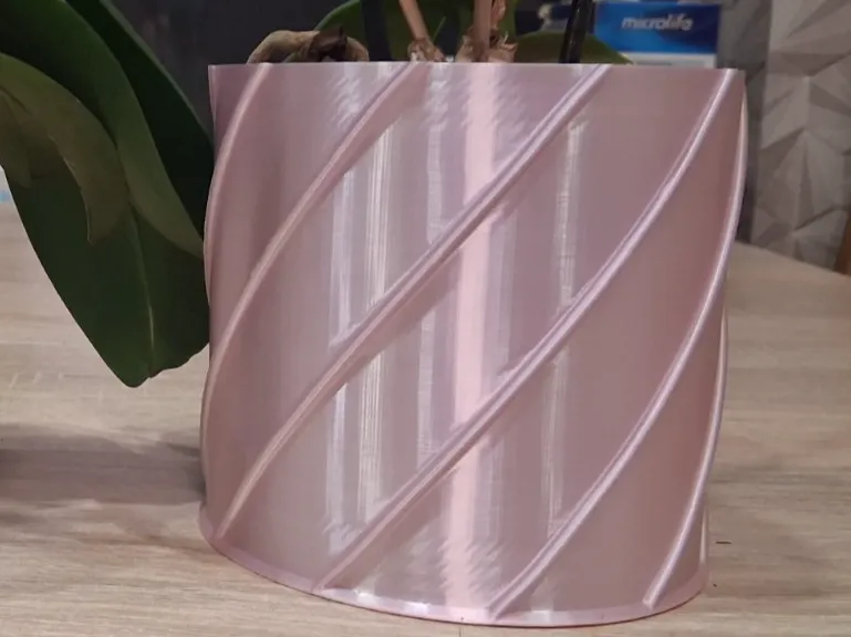 Spiral Flower Pot / Decorative Planter 120x120mm
