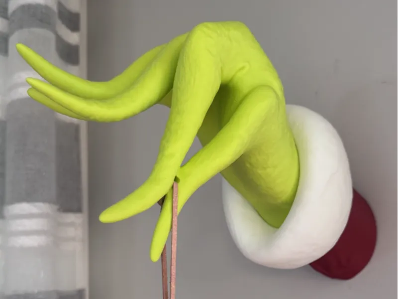 Grinch Hand W/Hole Wall Mount