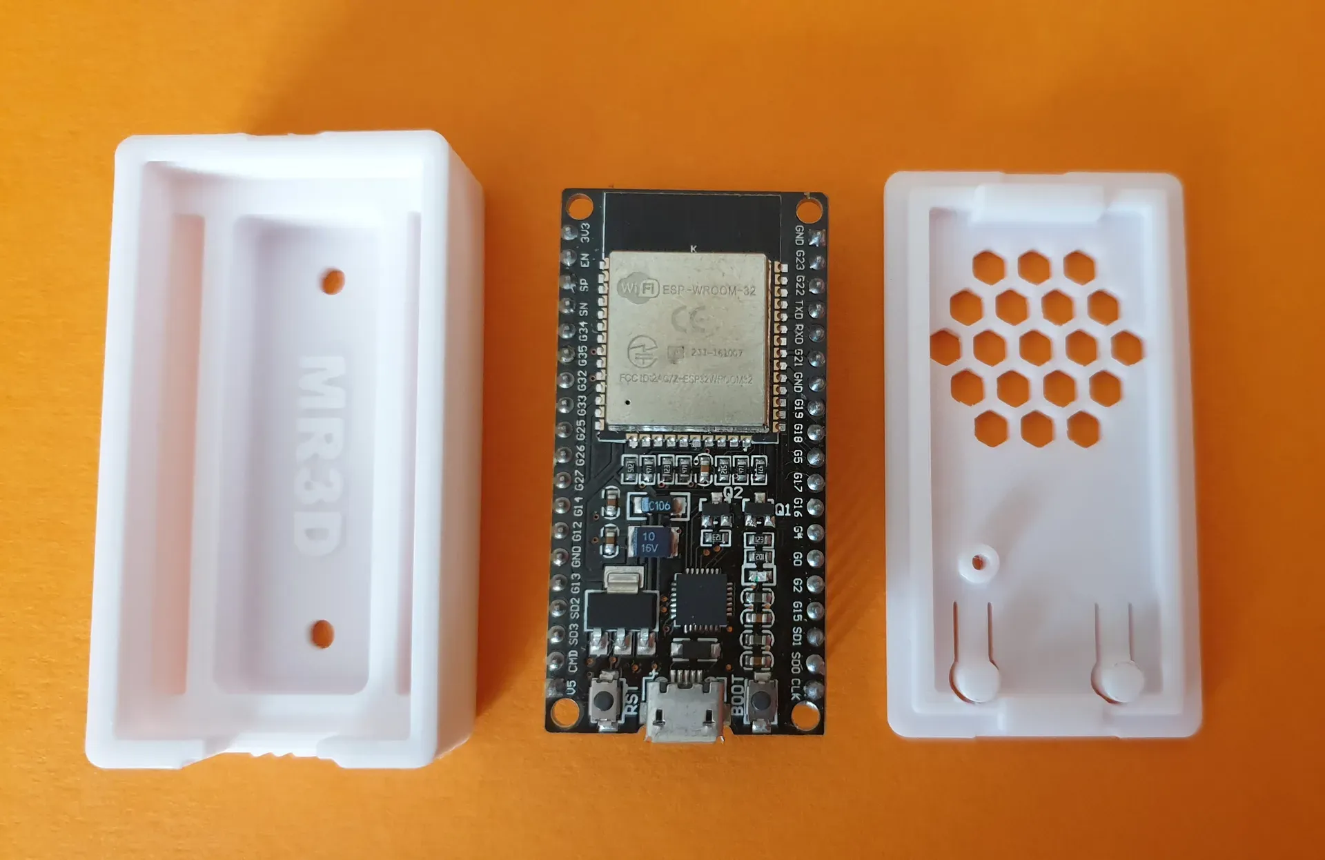 Box for ESP-WROOM-32----Box for ESP-WROOM-32- - Free 3D Print Model ...