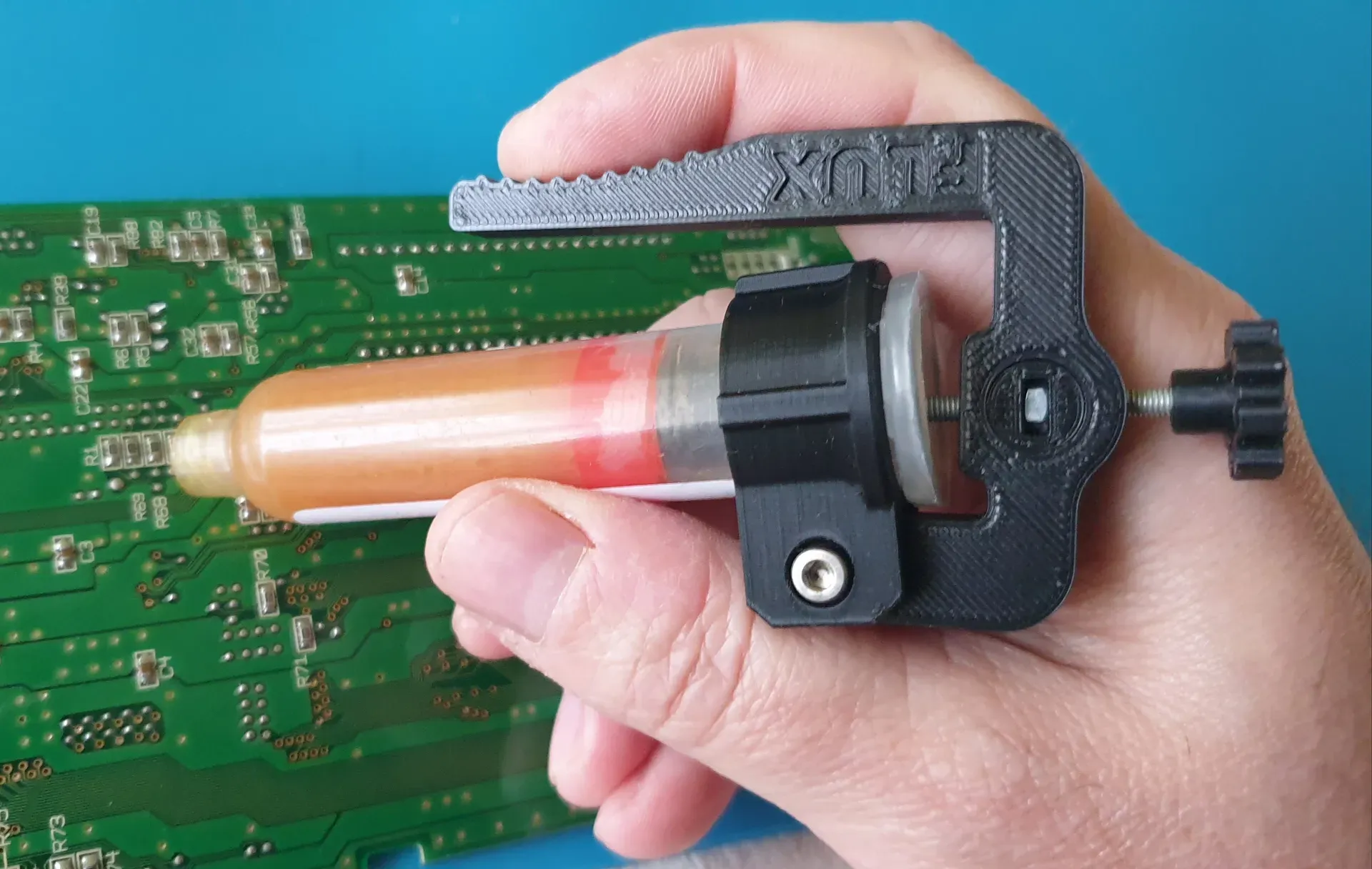 19 mm Flux Dispenser - 19 mm Flux Dispenser by MR3D MakerWorld ...