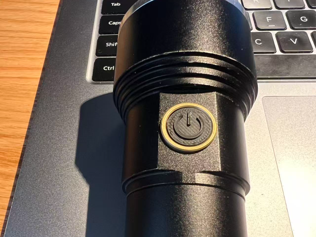 T40强光手电开关
