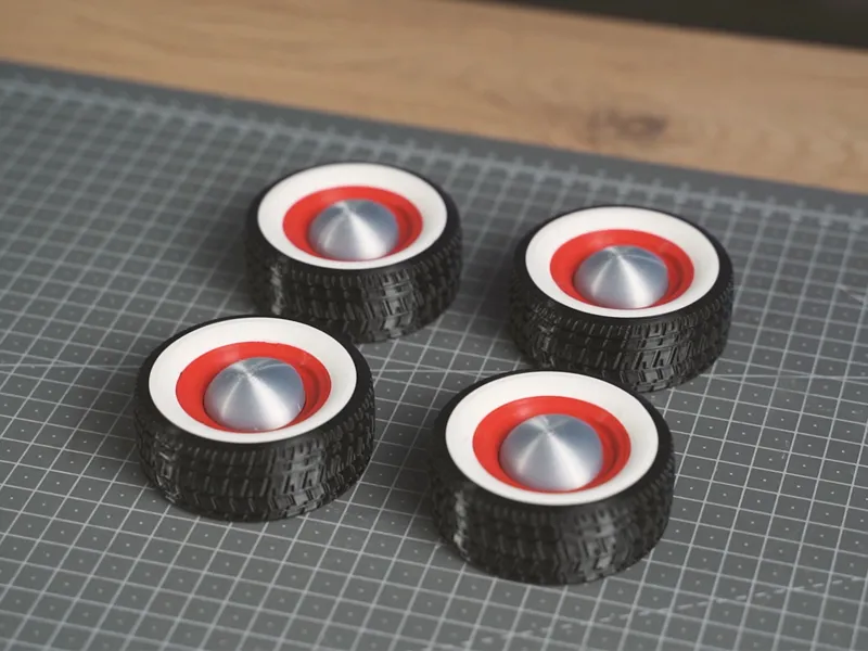 Ruedas clásicas para BTTF DeLorean RC