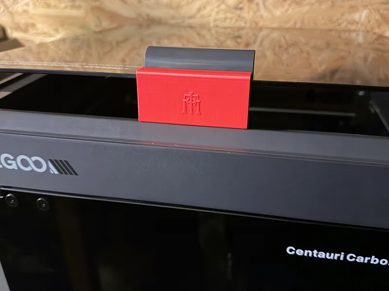Elegoo Centauri Carbon držák víka pro odvětrání