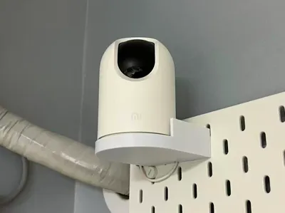 Camera mount for IKEA SKADIS pegboard