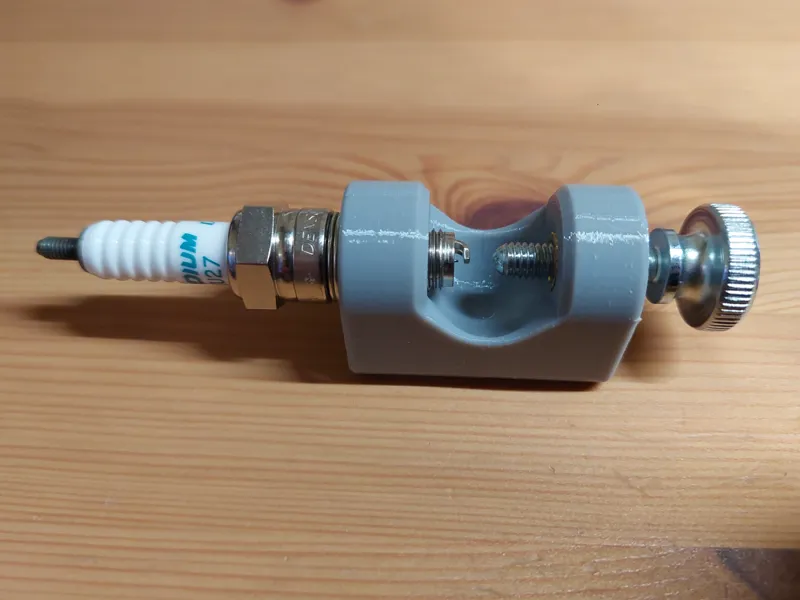 Spark plug M10x1 gap adjuster tool