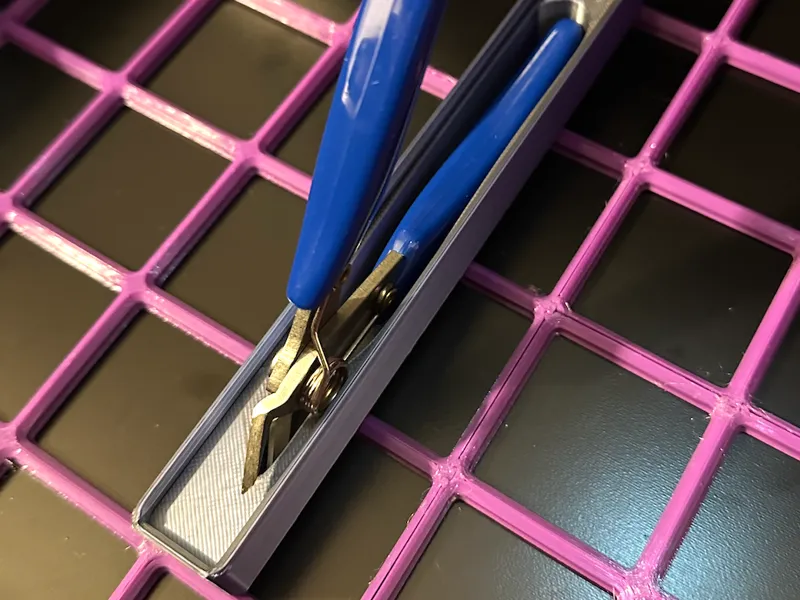 Pliers Cutters Gridfinity Holder - Half Grid|Fixed