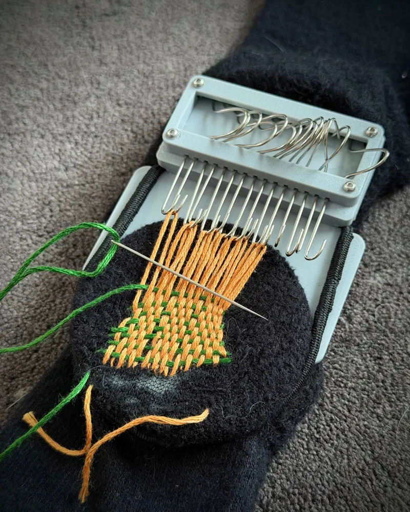 Darning Loom (paperclip hooks)