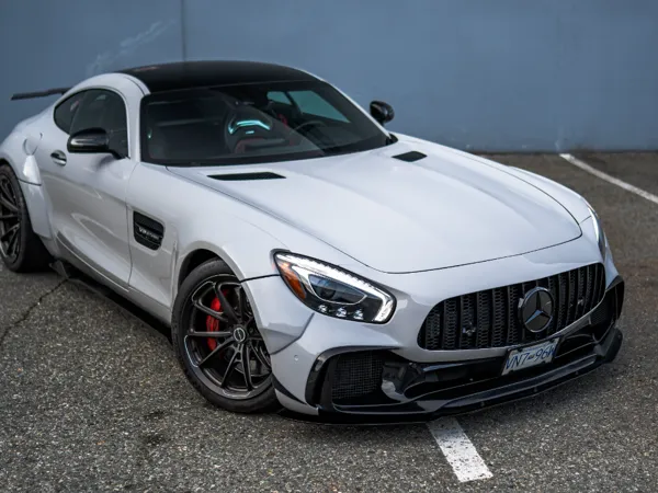 Modèle de voiture AMG GTR widebody