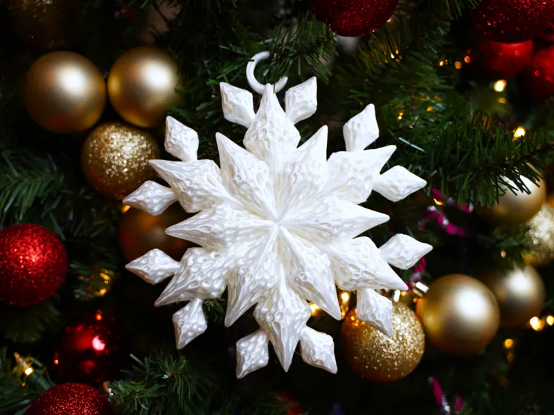 Voronoi Snowflake Ornament