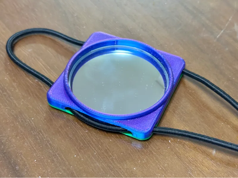 Underwater onhand mirror holder for round mirror