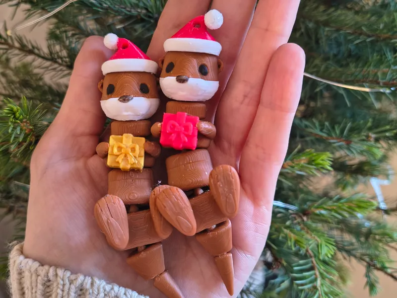 Articulated Christmas Otter