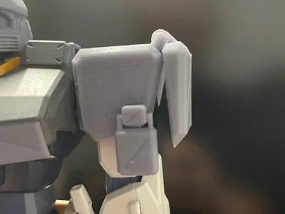 Gundam/GM Shoulder Armor with Moving plates