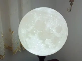 Lithophane Moon Lamp