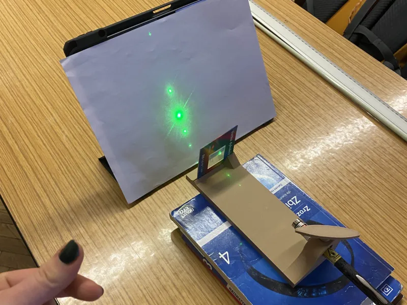 Young’s Double-Slit Experiment Stand 