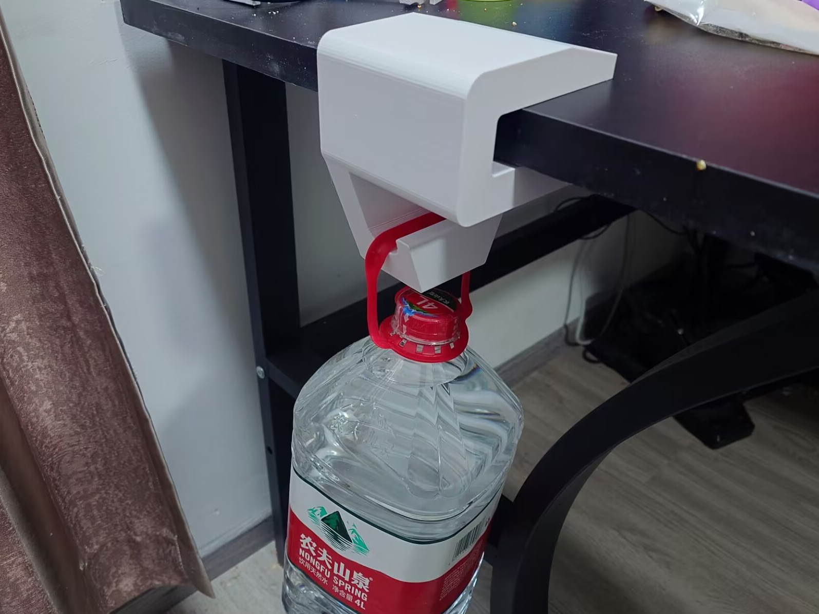 超级结实的桌边挂钩
