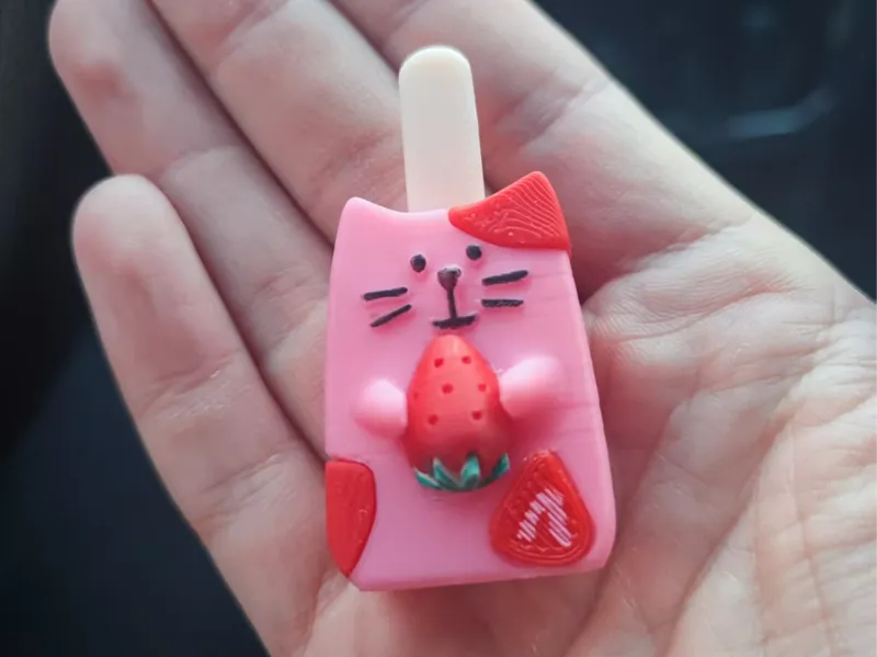 小猫冰棍儿_草莓