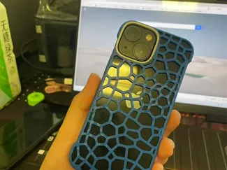 iphone13/12镂空手机壳
