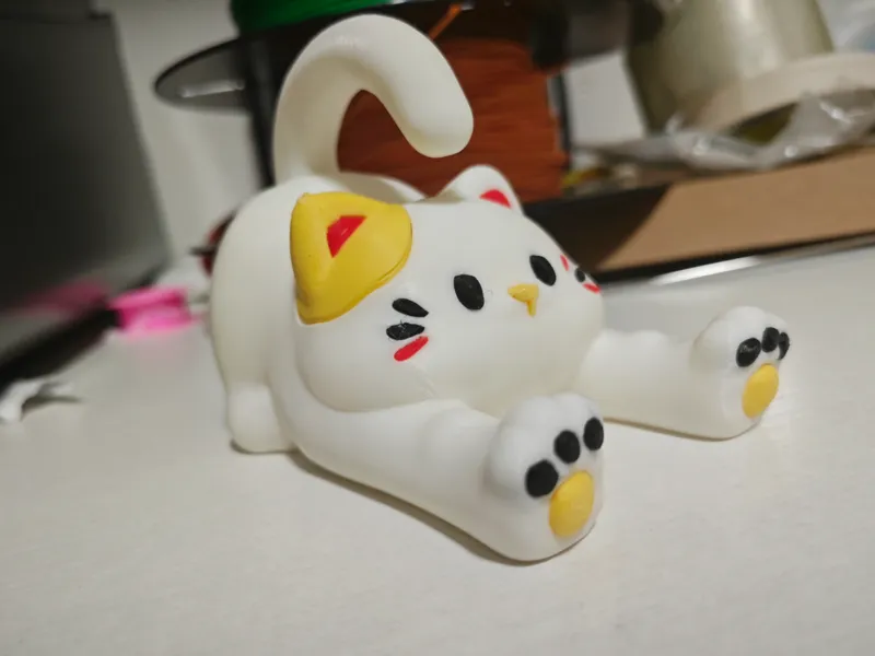 伸懒腰的猫