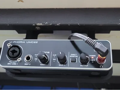 Behringer Audio Interface Desk Mount
