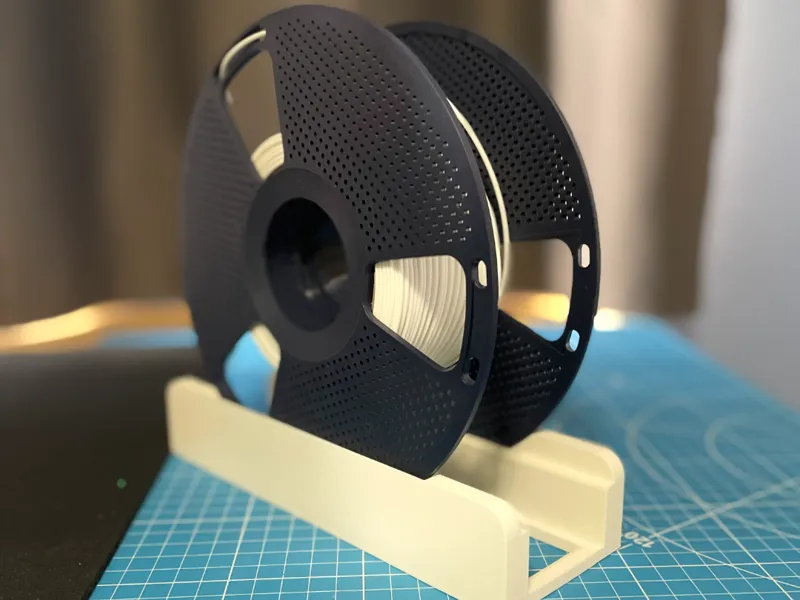 Spool holder and storage