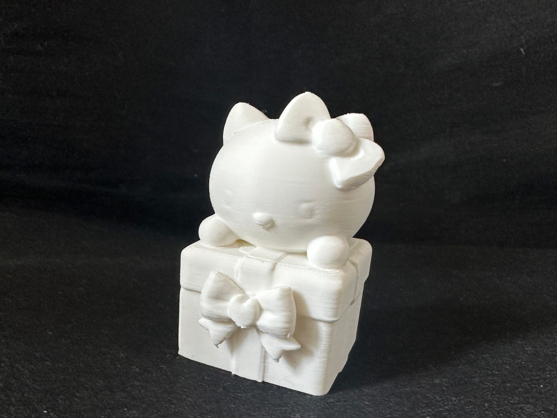 凯蒂猫小礼盒摆件
