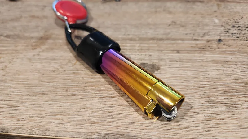 Clipper to Bic adapter for lighter leash