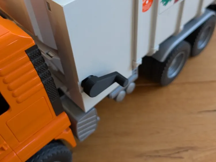 Bruder Müllwagen Garbage Truck Dreharm