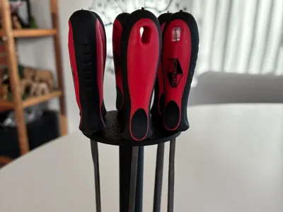 Rotating tool holder